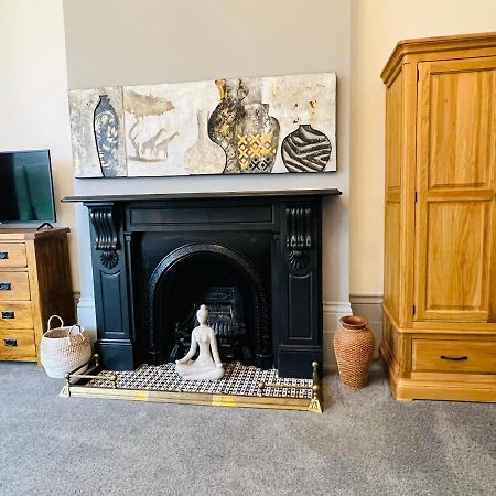 Luxury Garden Apartment Under The Castle, Dover Bagian luar foto