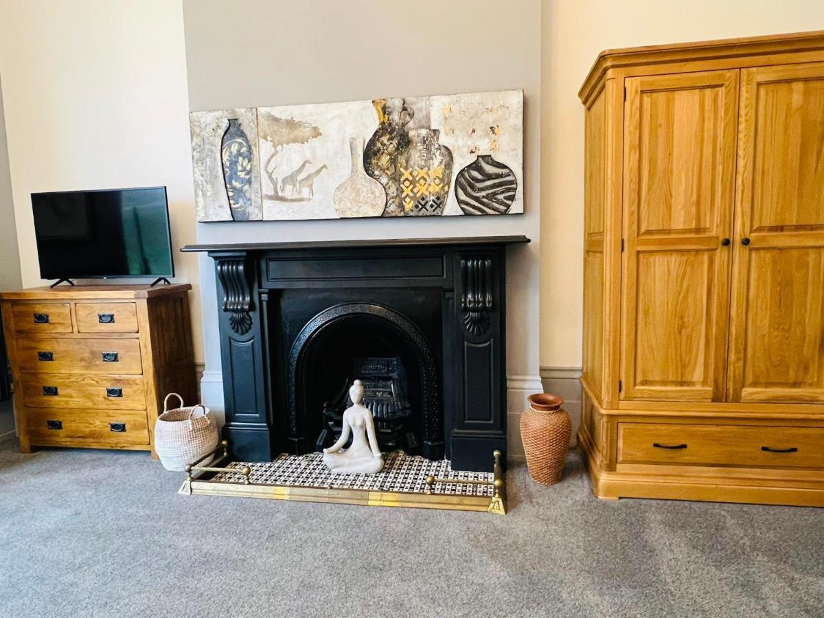Luxury Garden Apartment Under The Castle, Dover Bagian luar foto