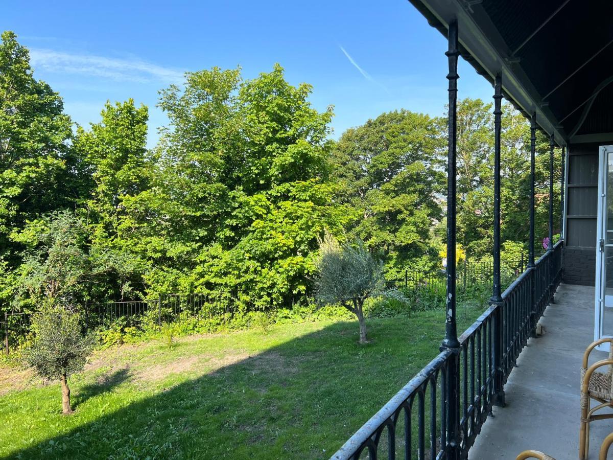 Luxury Garden Apartment Under The Castle, Dover Bagian luar foto