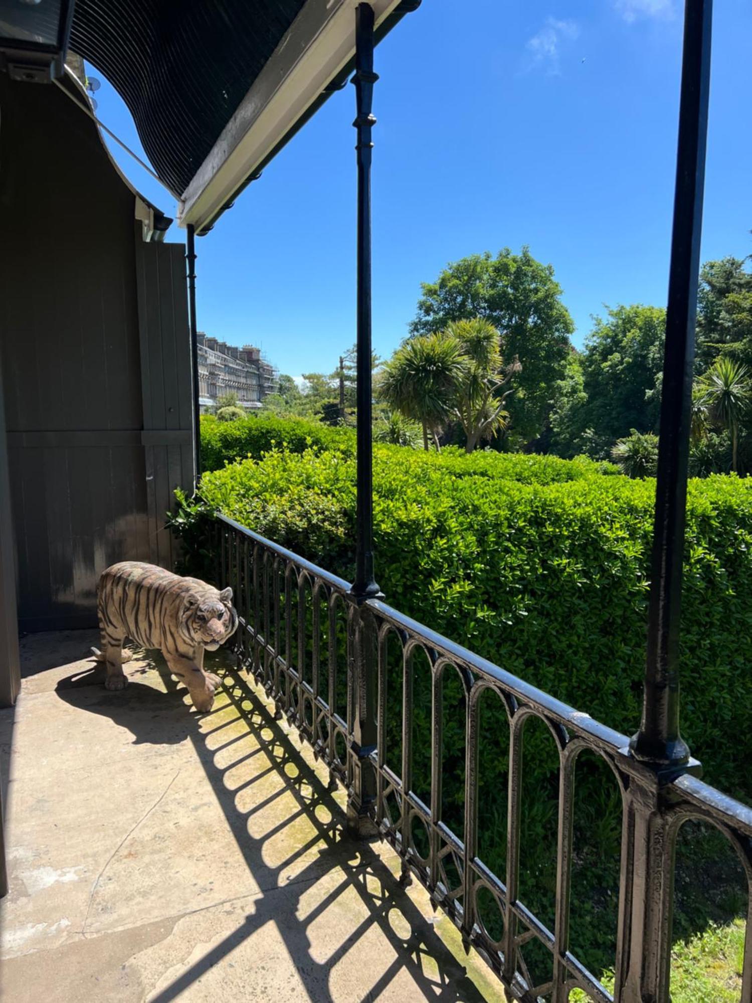 Luxury Garden Apartment Under The Castle, Dover Bagian luar foto